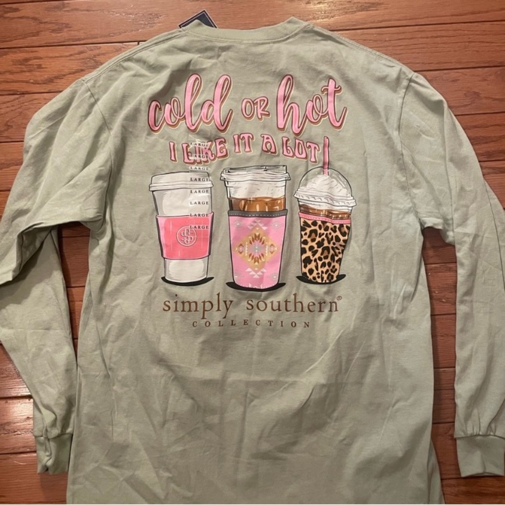 Super cute top love it but it’s a little small for me.